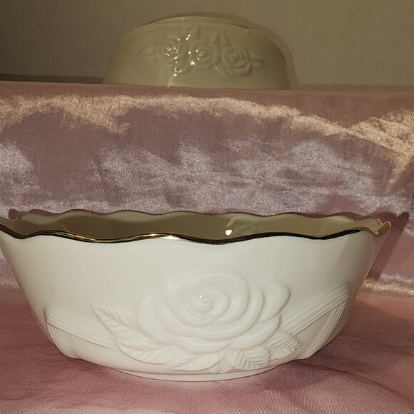 Lexox Vintage Rosebud Porcelain Bowls  Hand Painted 24K Gold  Mint Condition - Picture 5 of 12